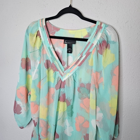 Lane Bryant Sheer Blouse Womens 22/24 Plus Size Chiffon Floral Tunic Top - Picture 2 of 11